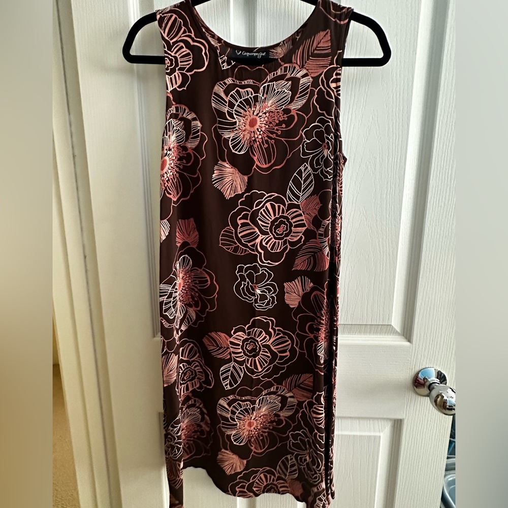 Cinnamon Girl, XS, Made in Hawaii.  Brown floral short dress.